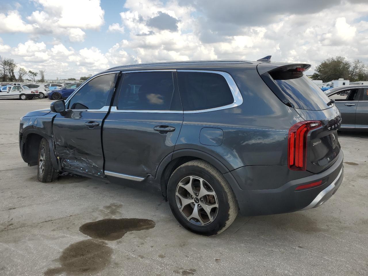 2020 KIA TELLURIDE - Image 2