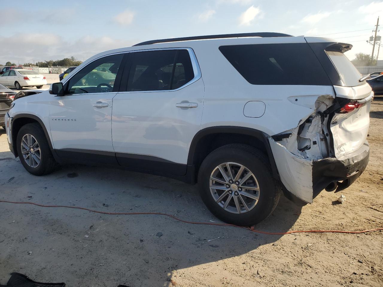 2023 CHEVROLET TRAVERSE L - Фото 2