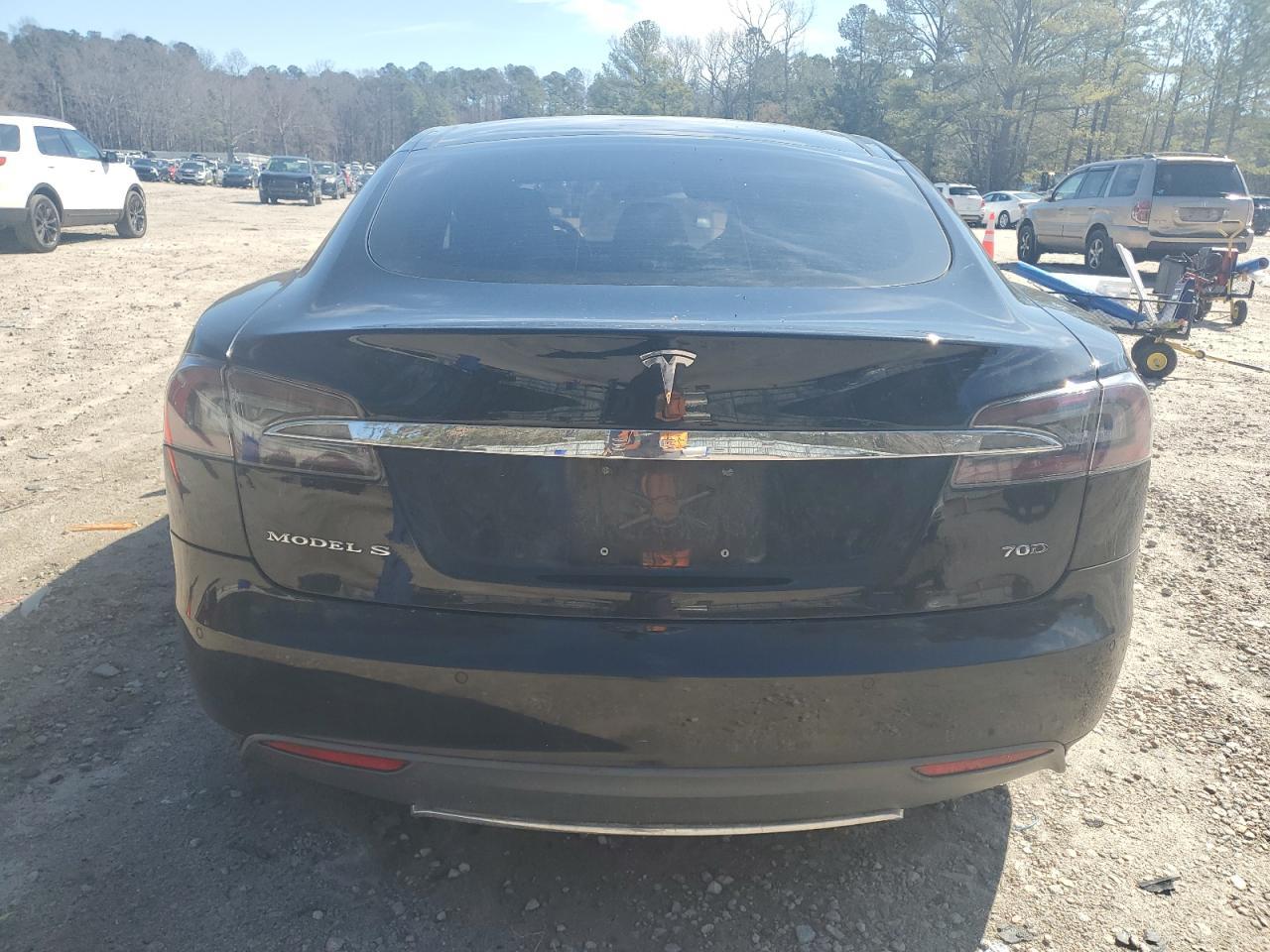 2015 TESLA MODEL S 70 - Image 6