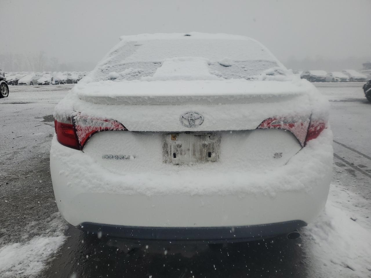 2014 TOYOTA COROLLA L - Фото 6
