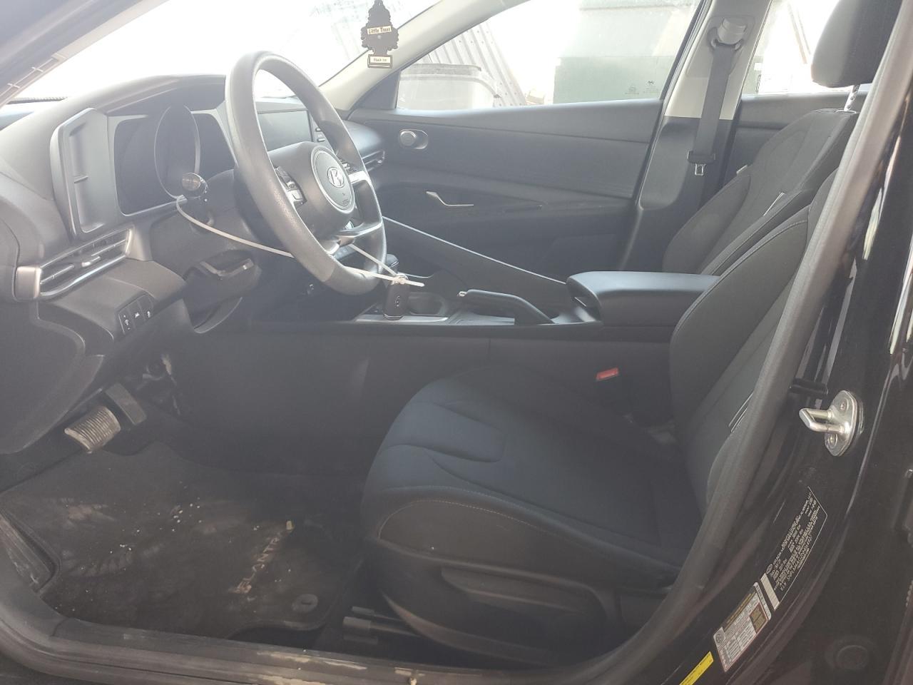 2022 HYUNDAI ELANTRA SE - Фото 7
