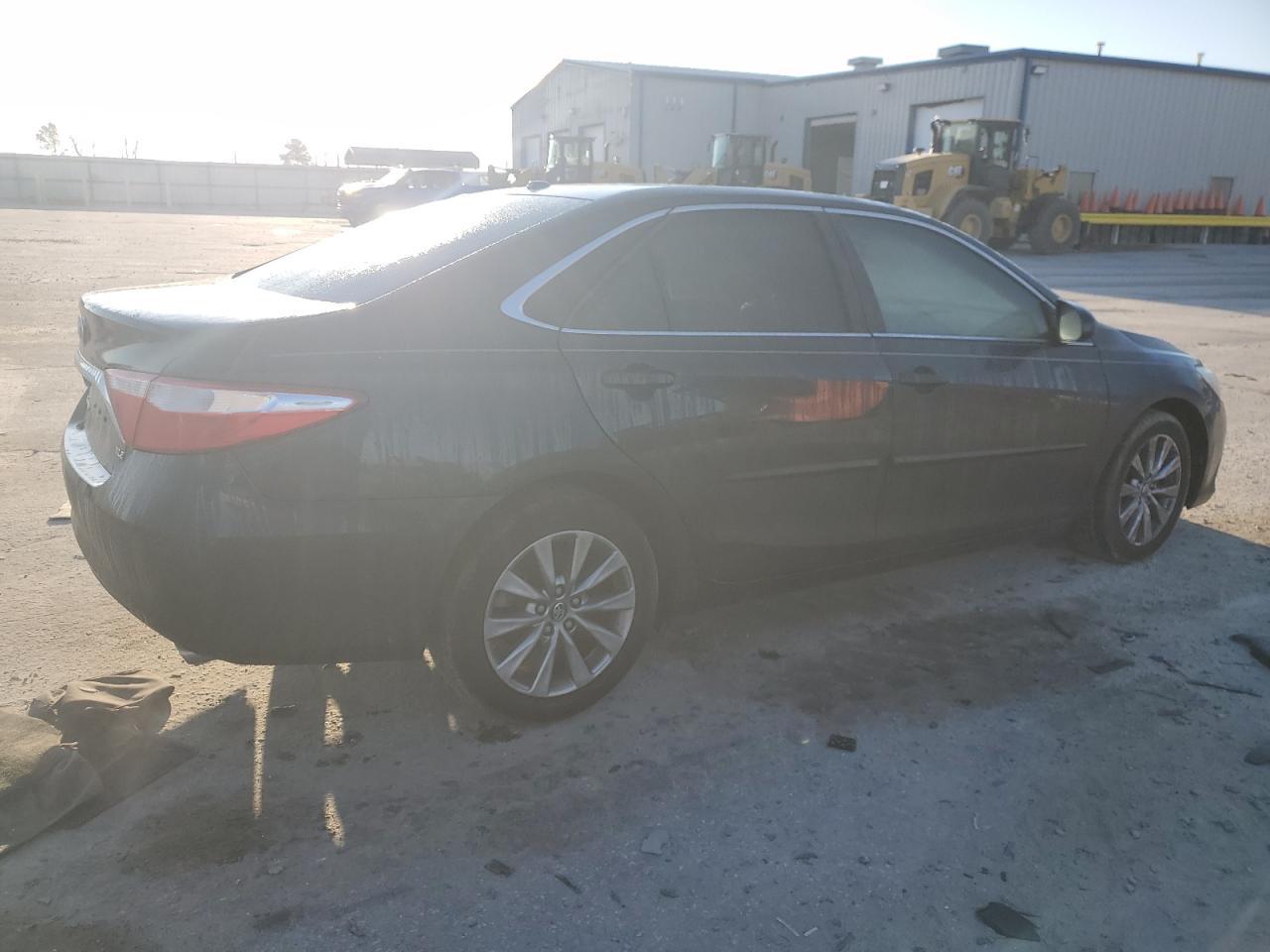 2016 TOYOTA CAMRY LE - Фото 3