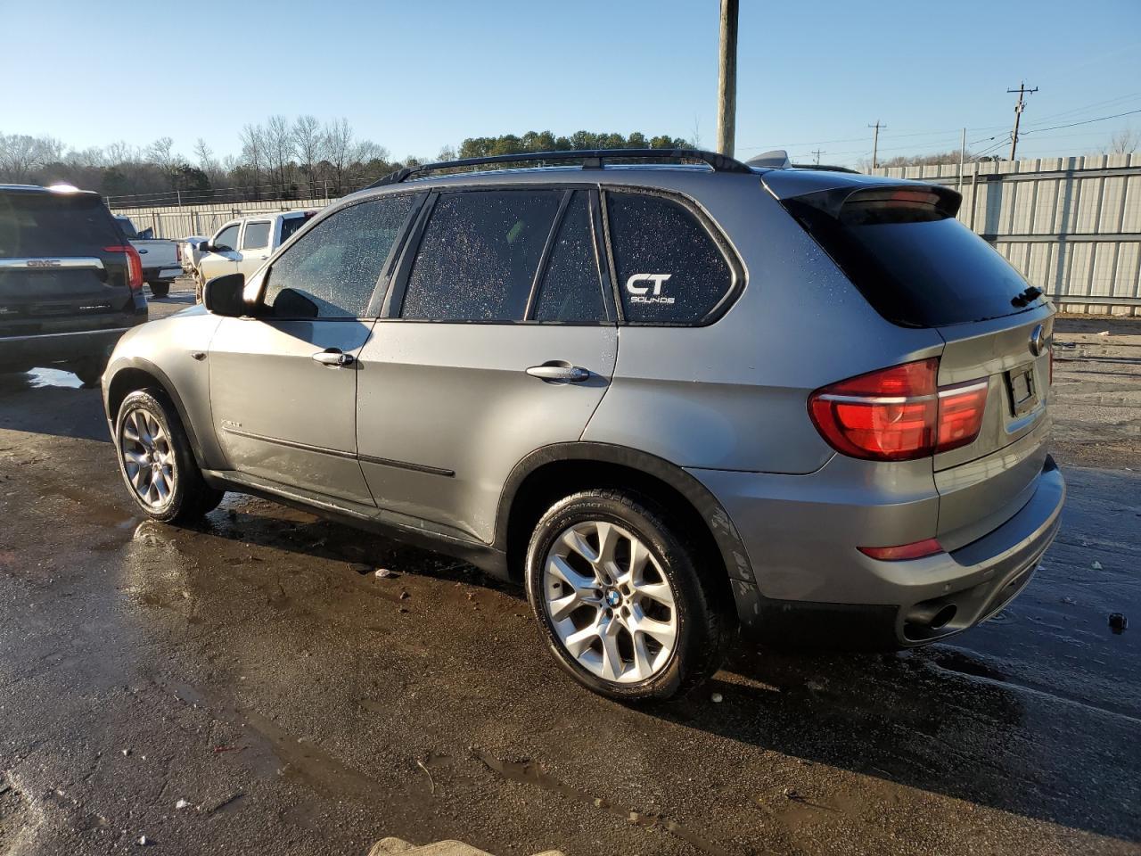 2013 BMW X5 XDRIVE3 - Image 2