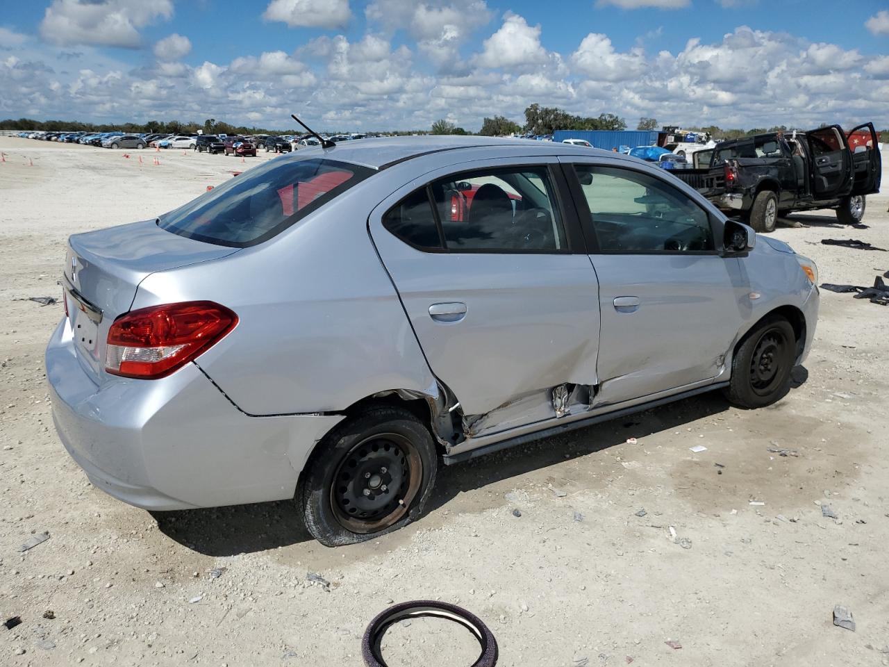 2020 MITSUBISHI MIRAGE G4 - Фото 3