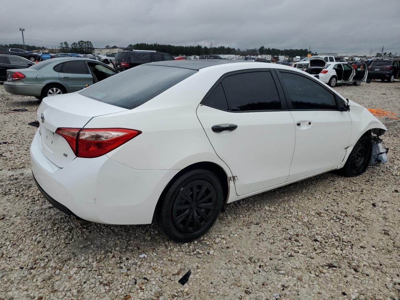 2018 TOYOTA COROLLA L - Image 3