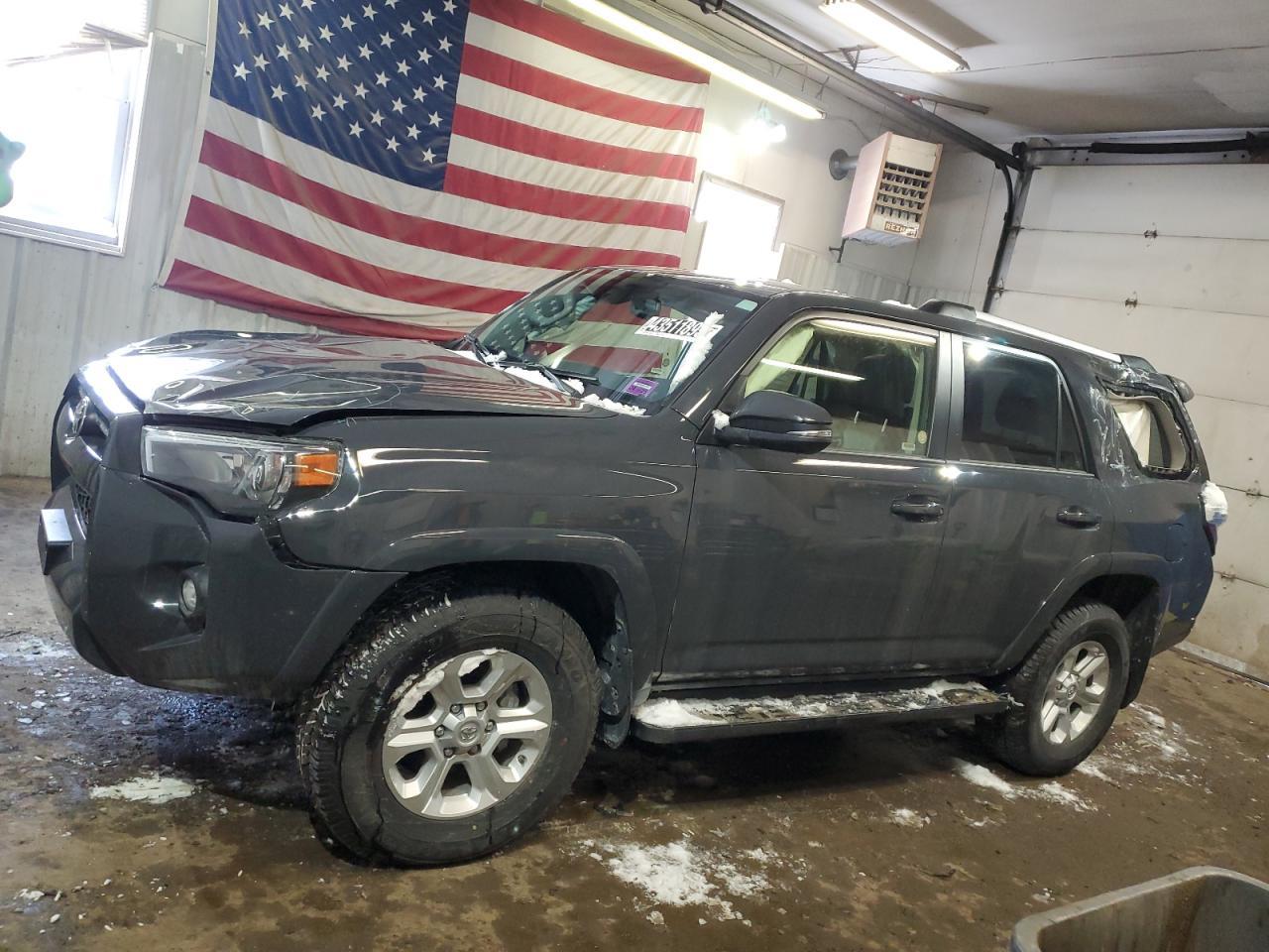 2024 TOYOTA 4RUNNER SR