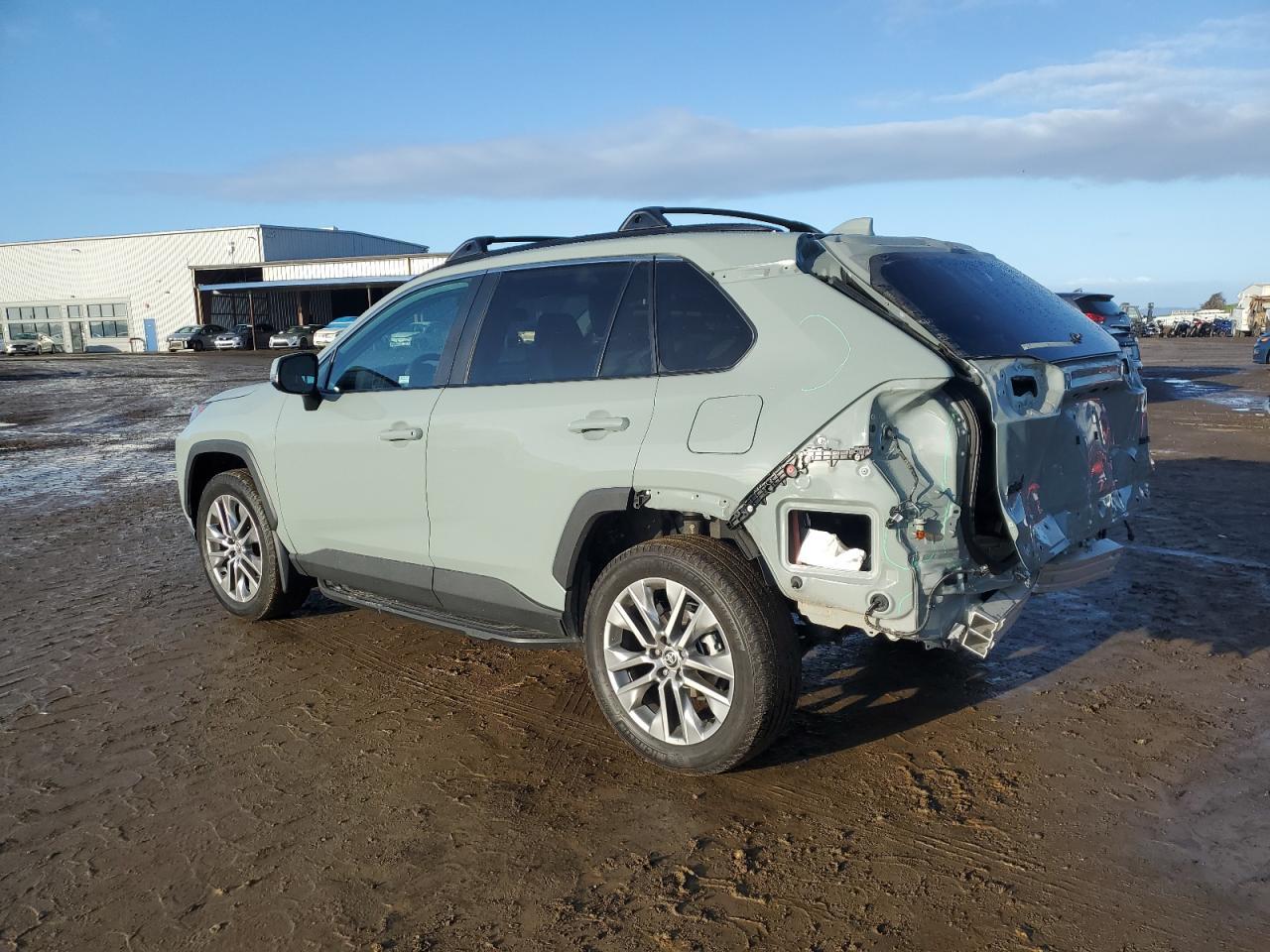 2022 TOYOTA RAV4 XLE P - Image 2
