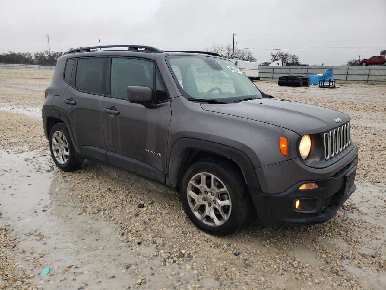 2018 JEEP RENEGADE L - Image 4