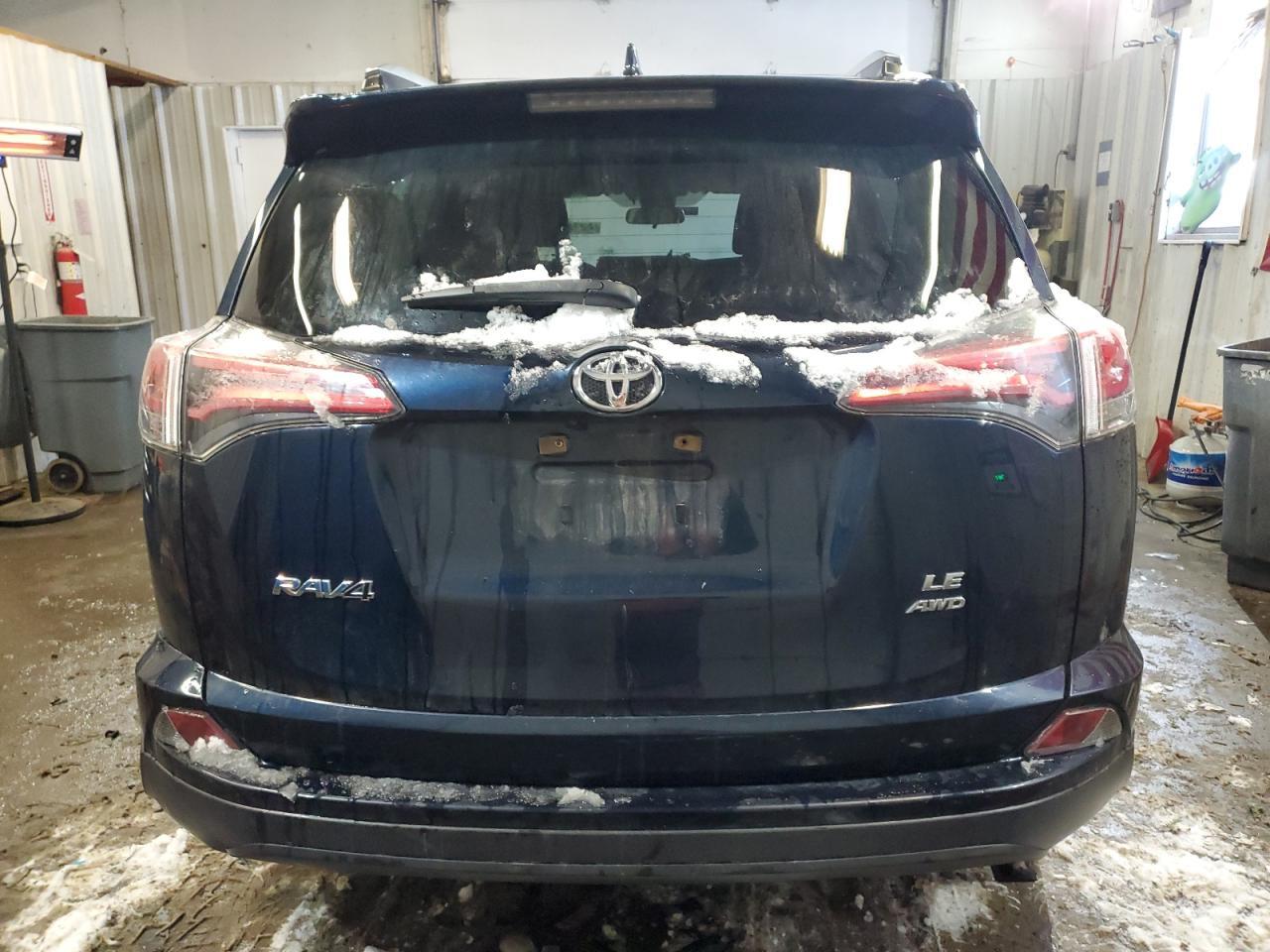 2018 TOYOTA RAV4 LE - Image 6