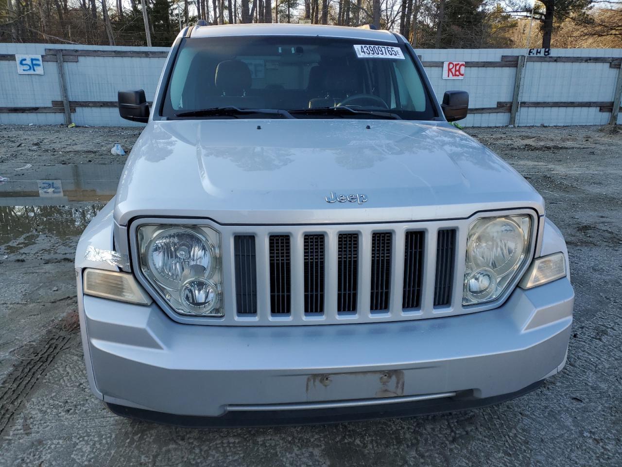 2011 JEEP LIBERTY SP - Image 5
