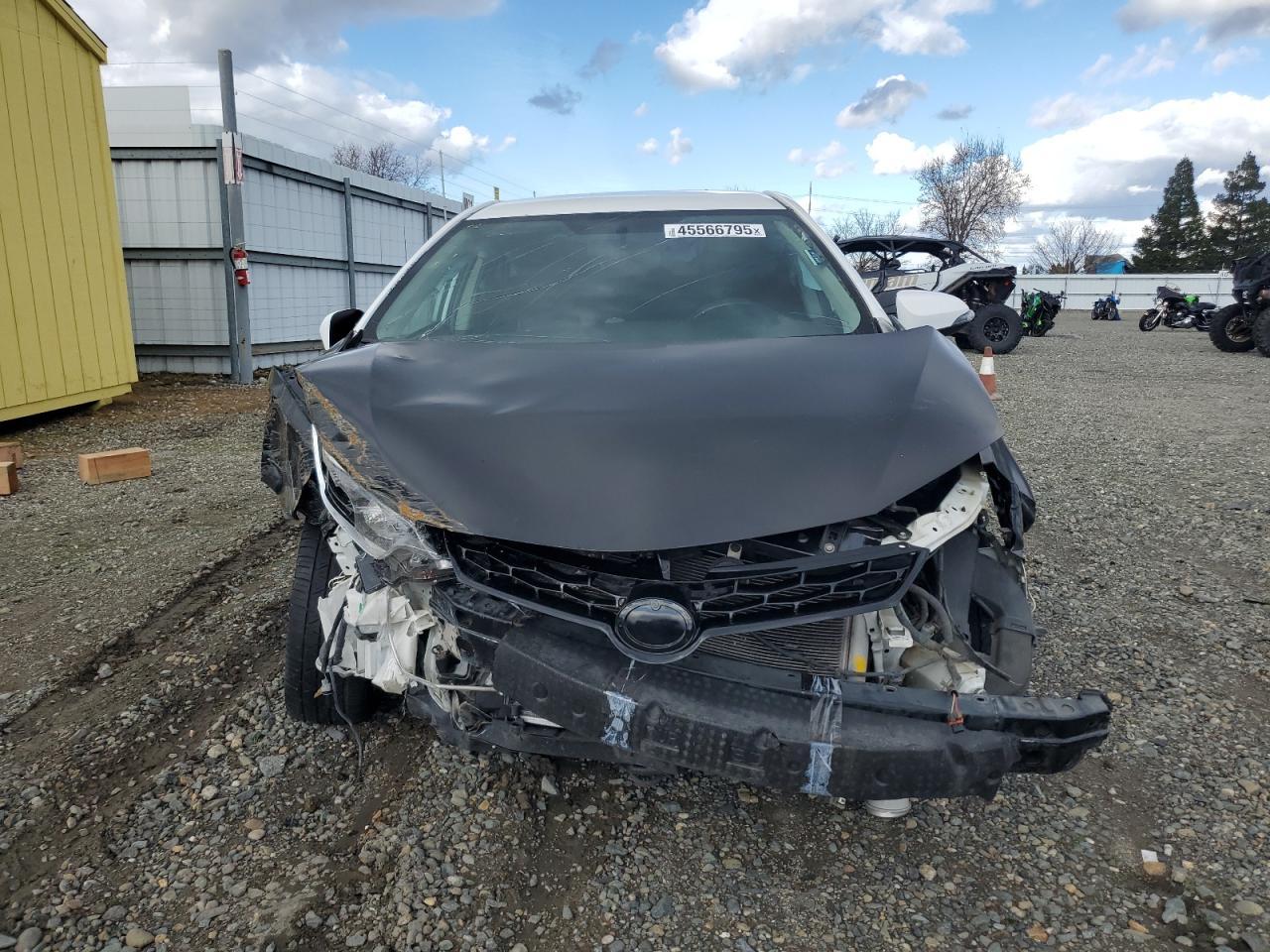 2016 TOYOTA COROLLA L - Фото 5