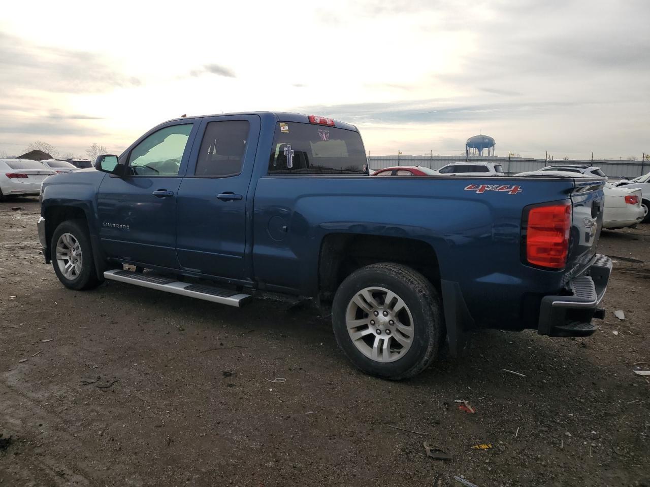 2017 CHEVROLET SILVERADO - Image 2