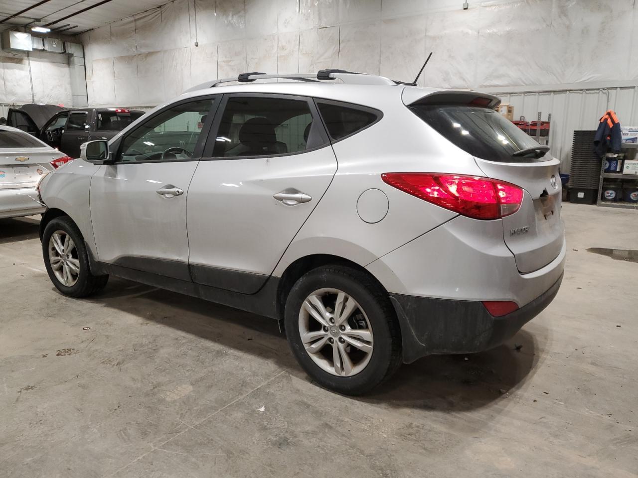 2012 HYUNDAI TUCSON GLS - Image 2