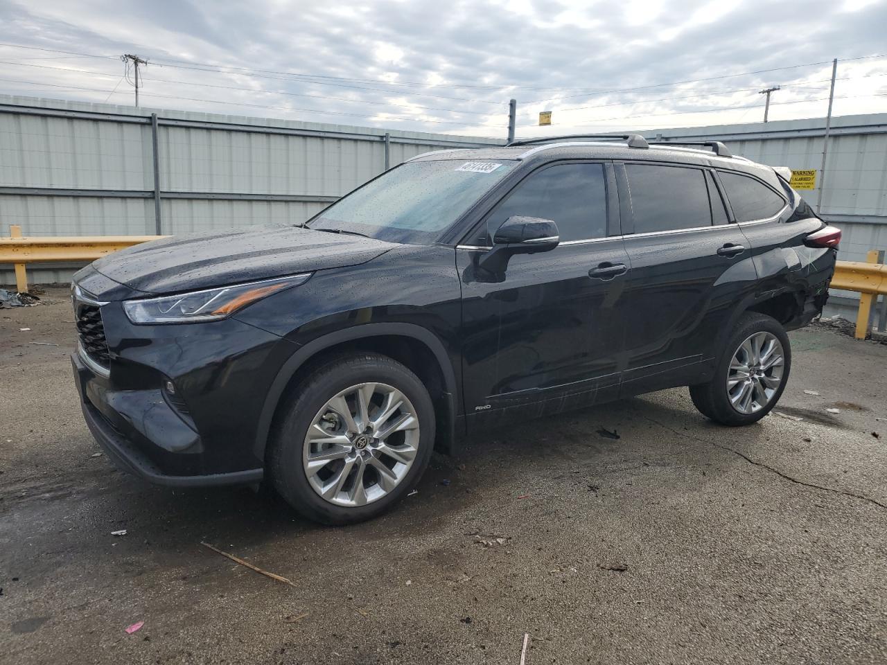2024 TOYOTA HIGHLANDER