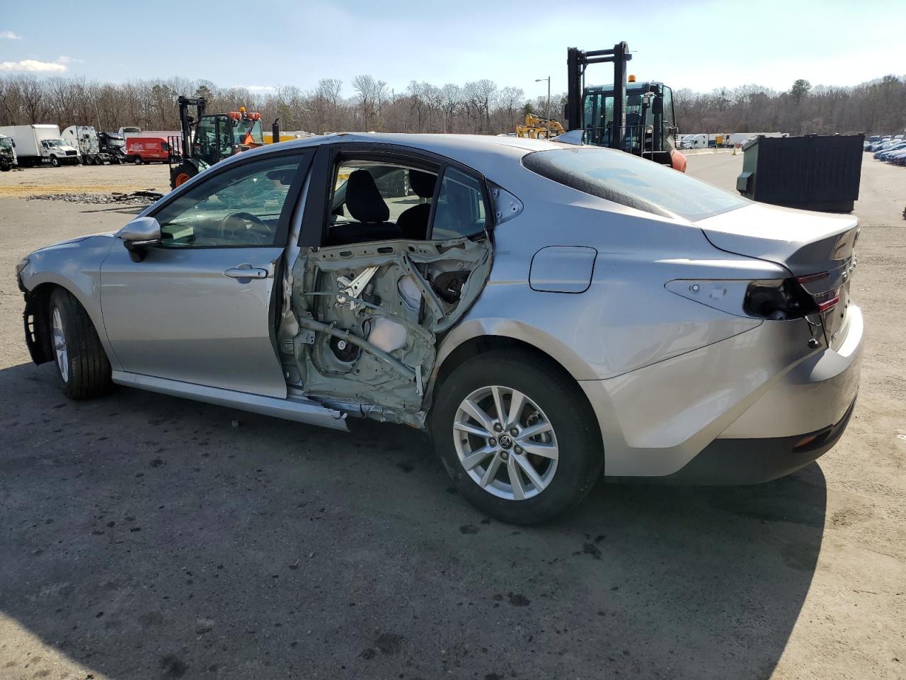 2025 TOYOTA CAMRY XSE - Фото 2