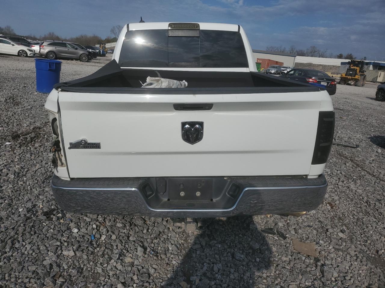 2015 RAM 1500 SLT - Image 6