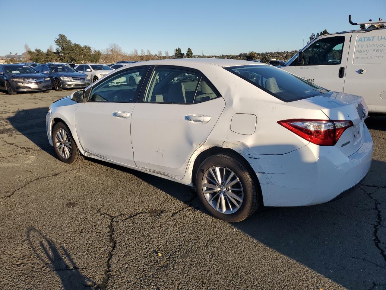 2014 TOYOTA COROLLA L - Фото 2
