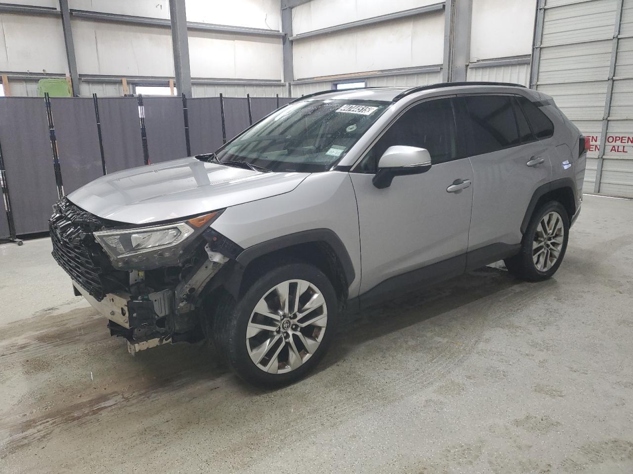 2019 TOYOTA RAV4 XLE P