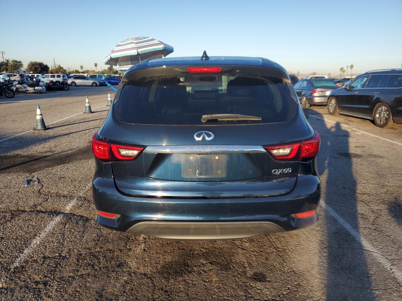 2019 INFINITI QX60 LUXE - Image 6