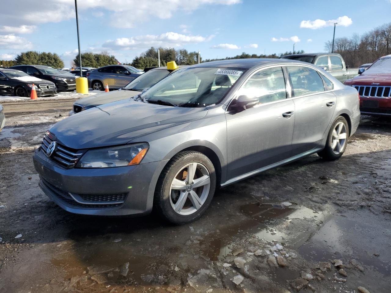 2012 VOLKSWAGEN PASSAT SE car image