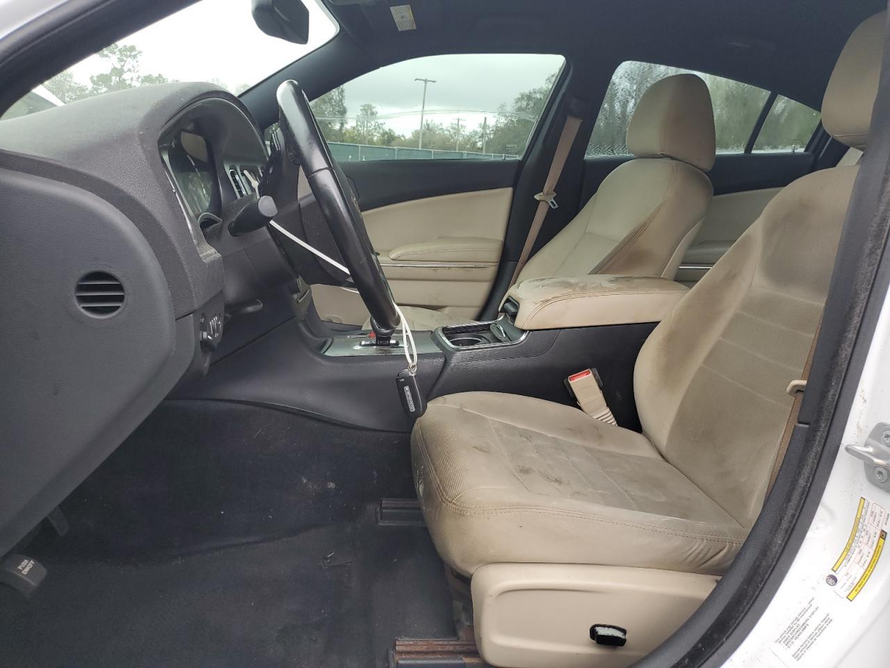 2014 DODGE CHARGER SE - Фото 7