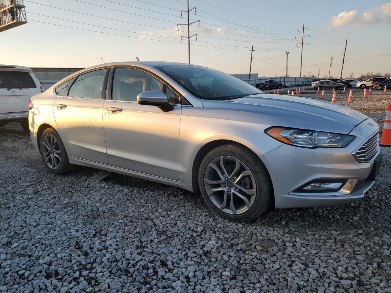 2017 FORD FUSION SE - Фото 4