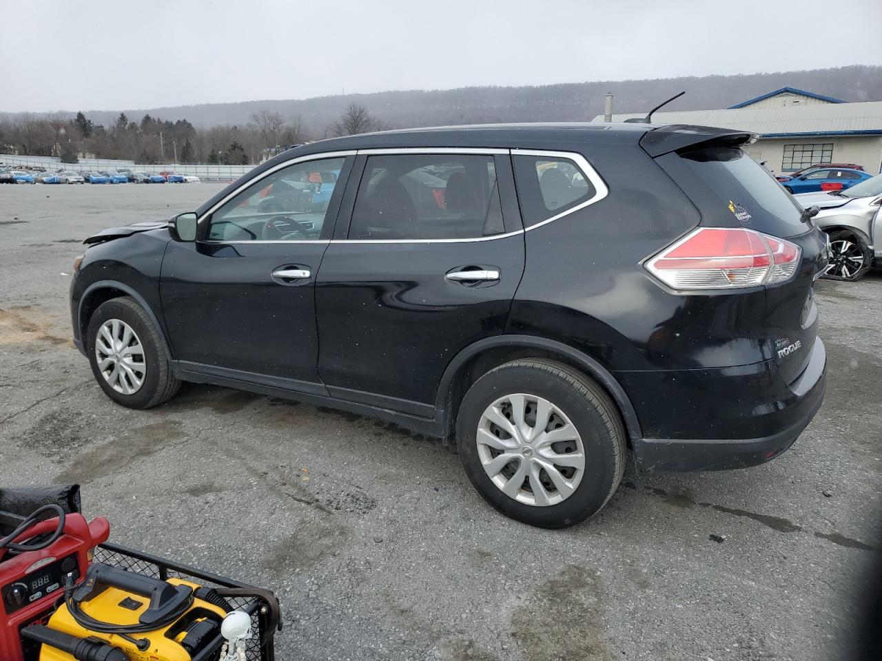 2015 NISSAN ROGUE S - Image 2