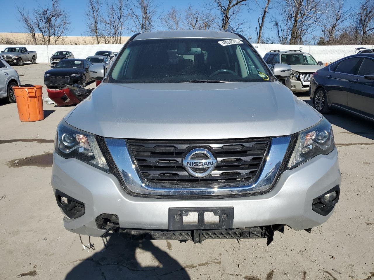 2017 NISSAN PATHFINDER - Фото 5