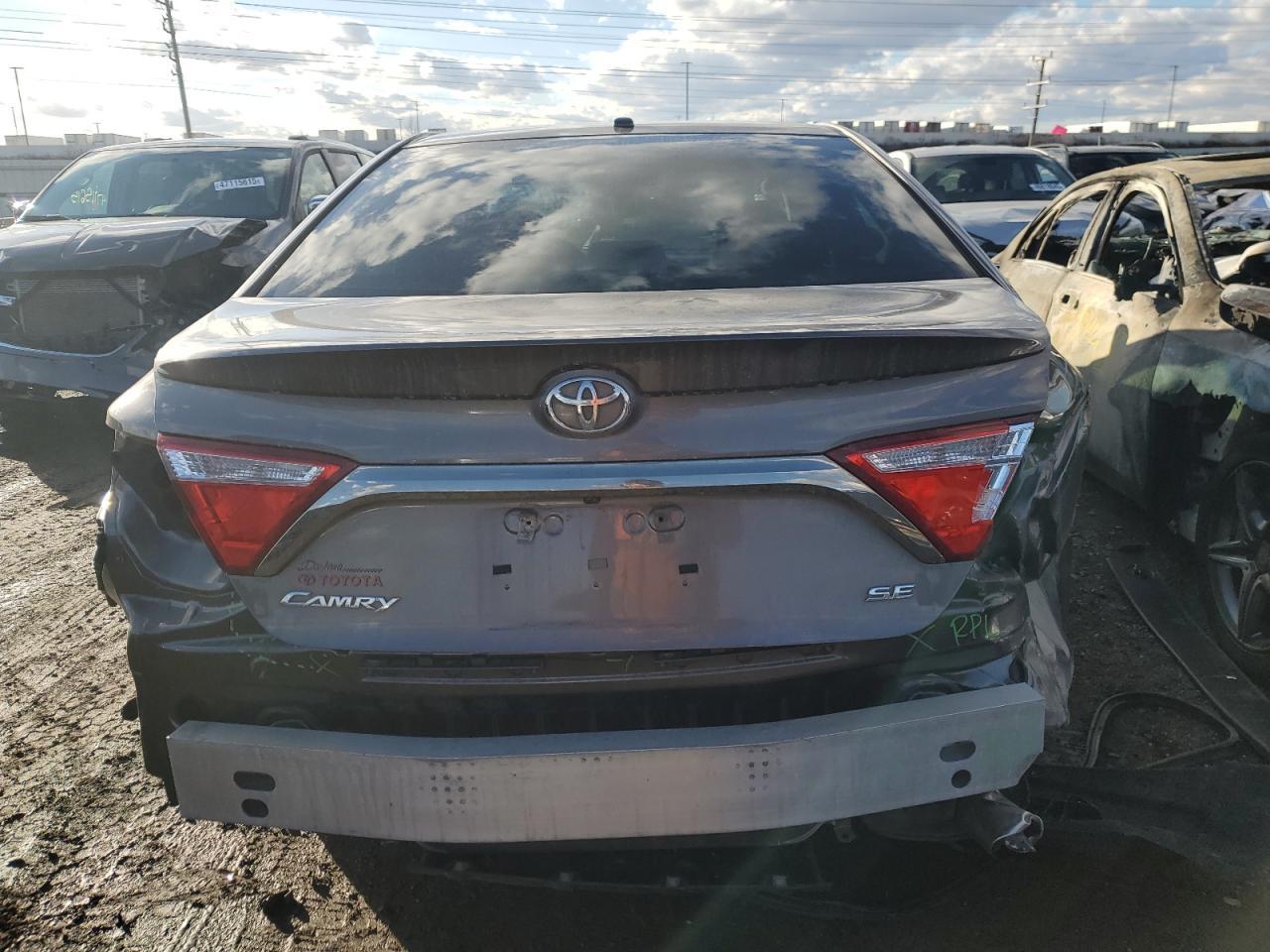 2016 TOYOTA CAMRY LE - Фото 6