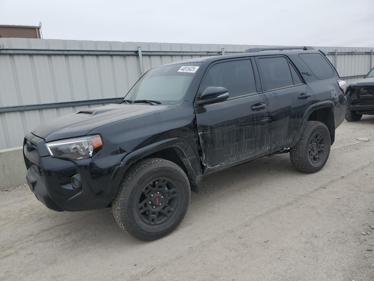 2024 TOYOTA 4RUNNER SR