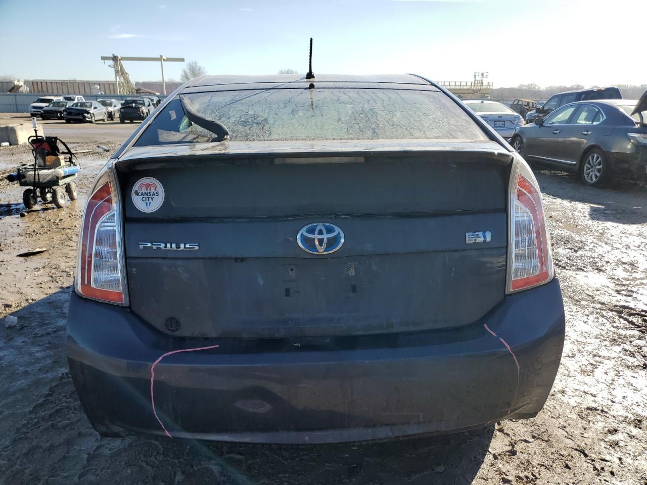 2015 TOYOTA PRIUS - Фото 6