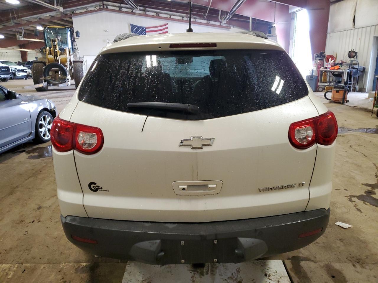 2012 CHEVROLET TRAVERSE L - Фото 6