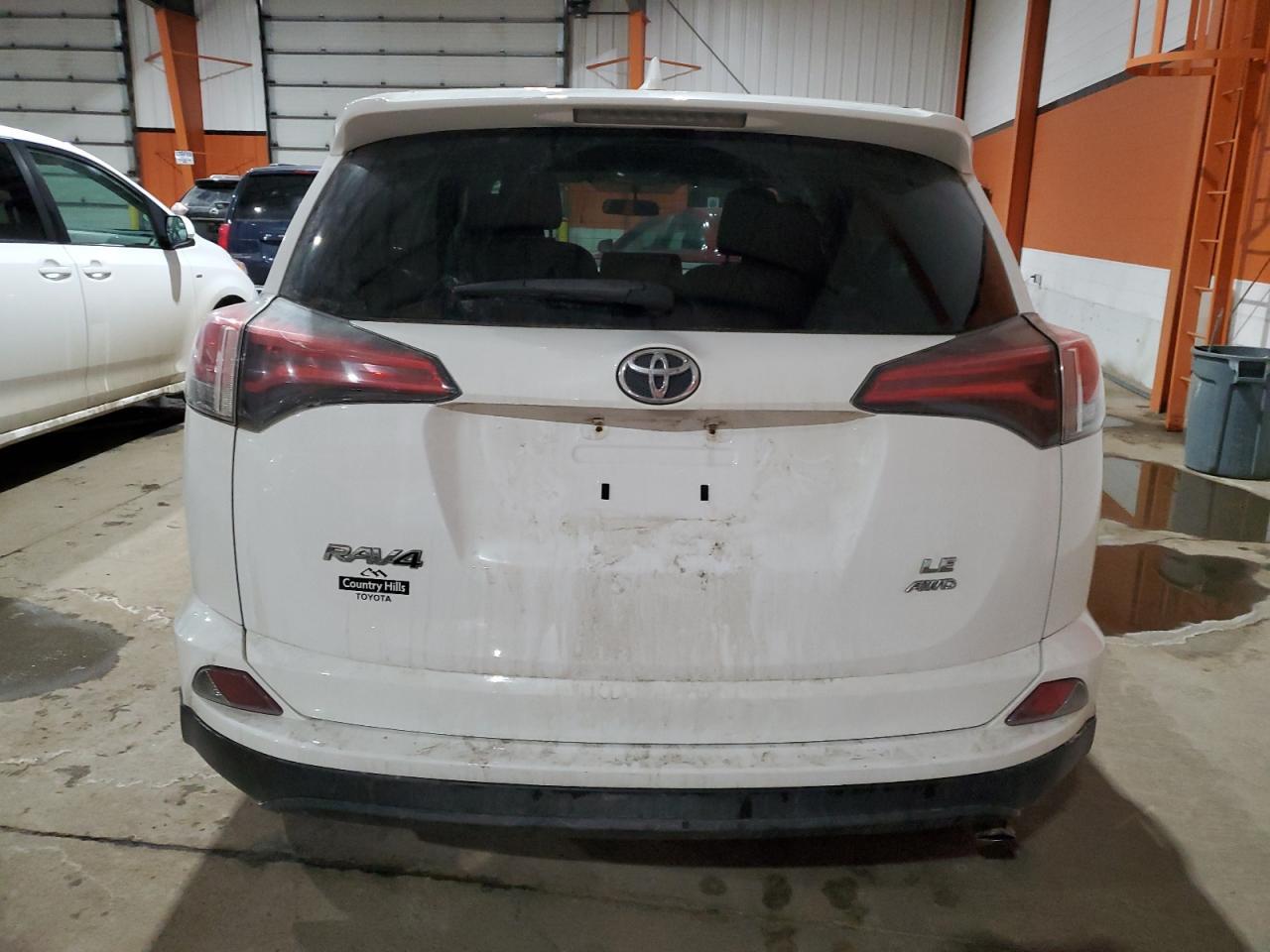 2016 TOYOTA RAV4 LE - Фото 6