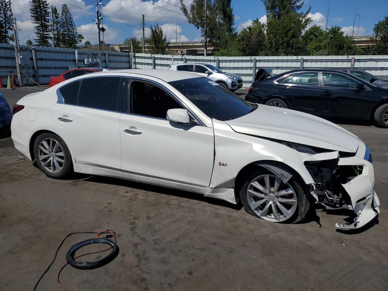2015 INFINITI Q50 BASE - Image 4