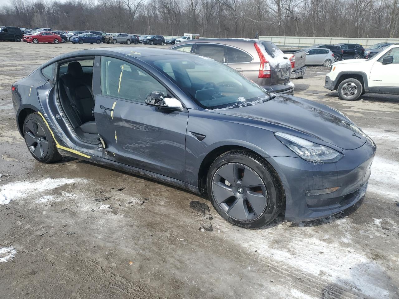 2022 TESLA MODEL 3 - Фото 4