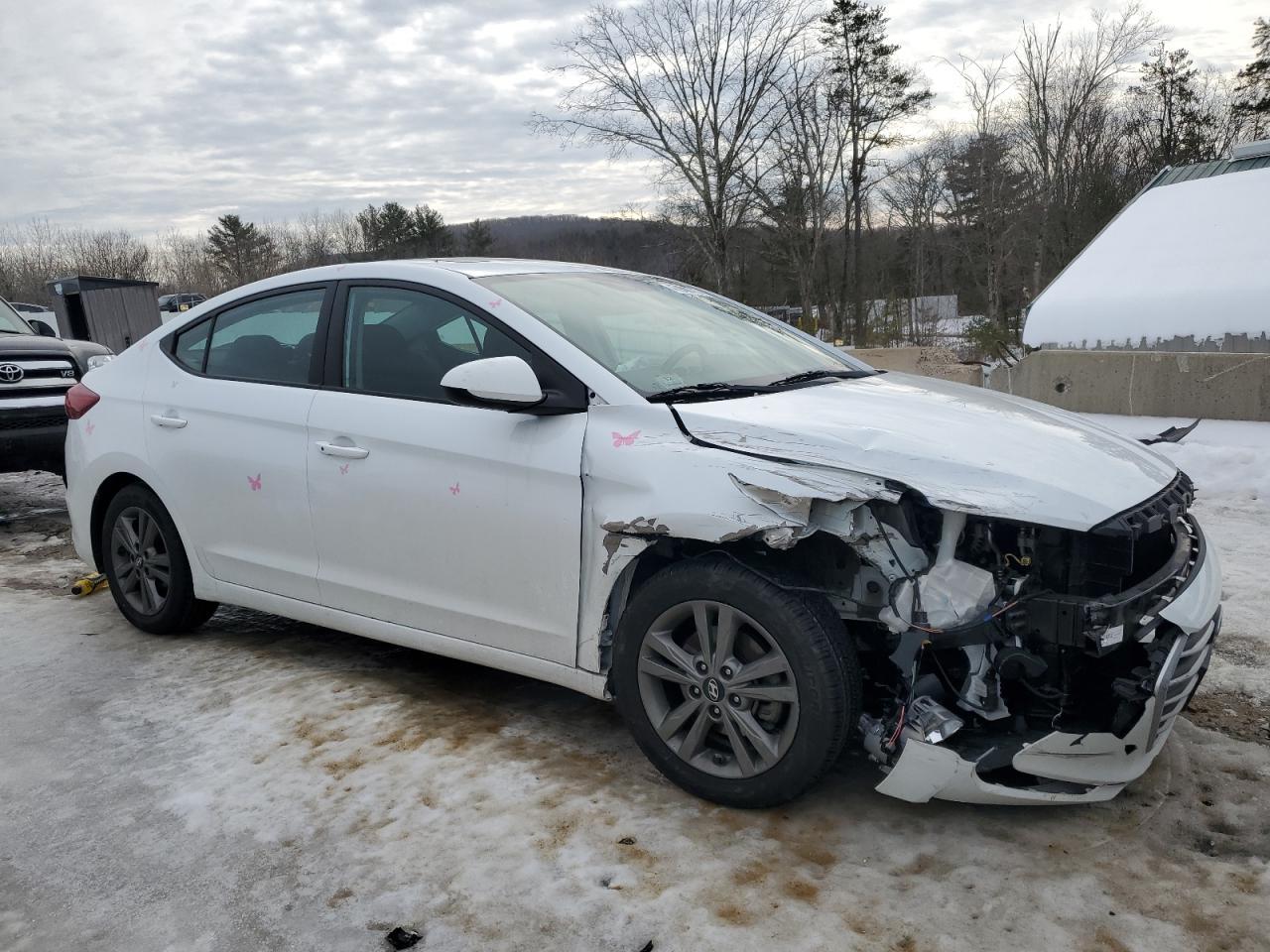 2018 HYUNDAI ELANTRA SE - Image 4