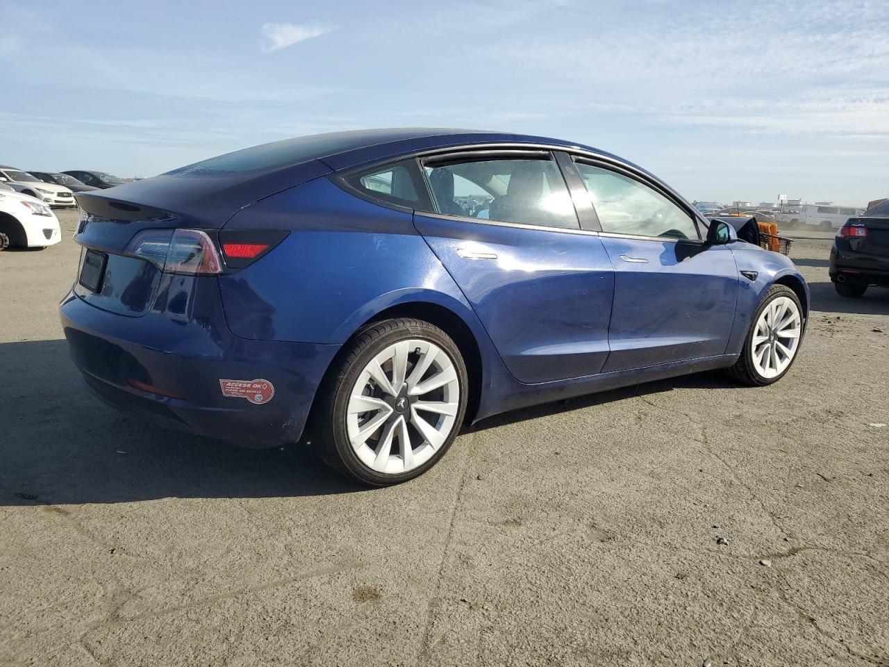 2023 TESLA MODEL 3 - Фото 3