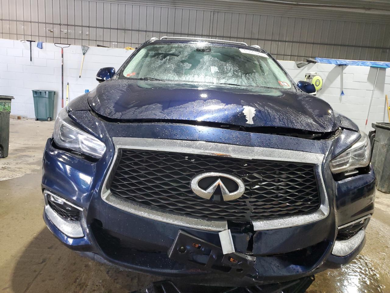 2017 INFINITI QX60 - Image 5
