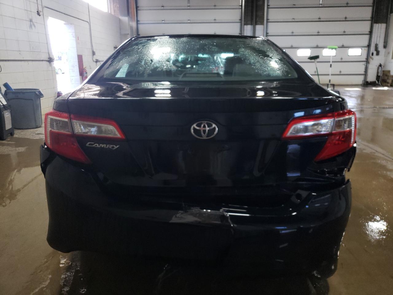 2013 TOYOTA CAMRY L - Фото 6