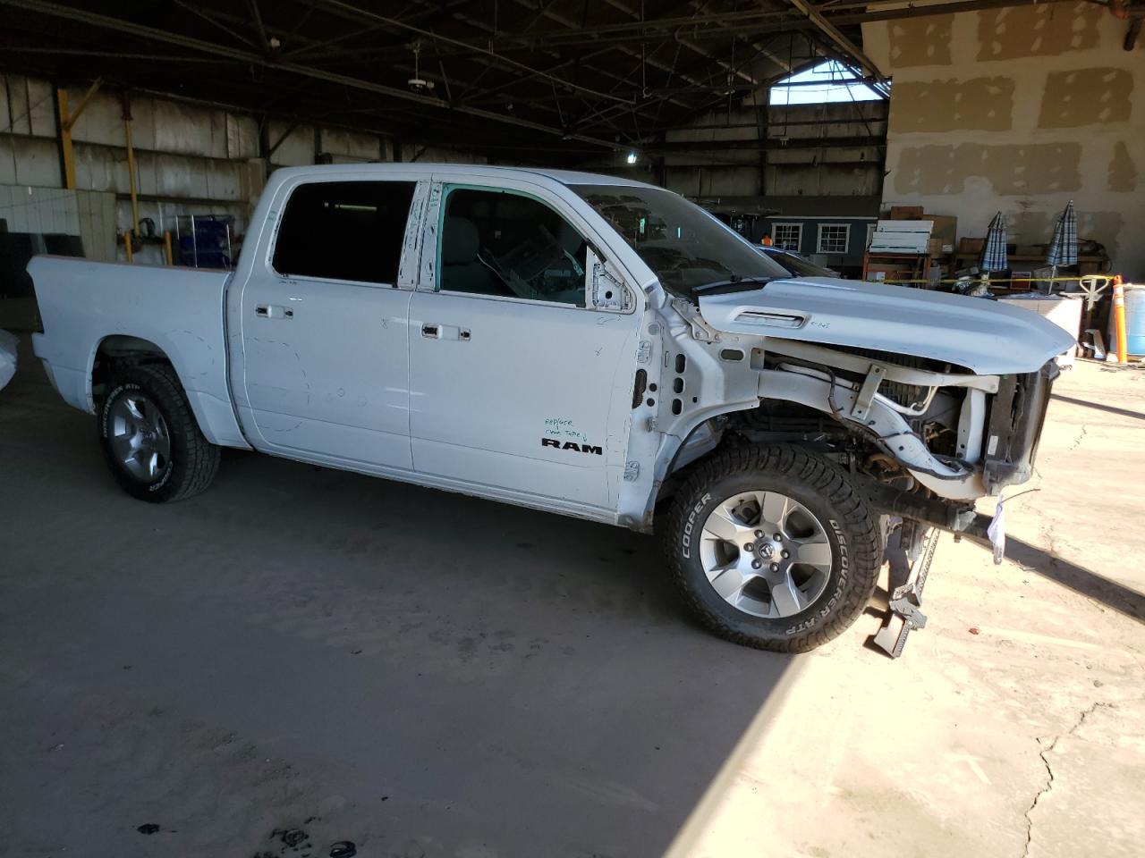 2019 RAM 1500 BIG H - Фото 4