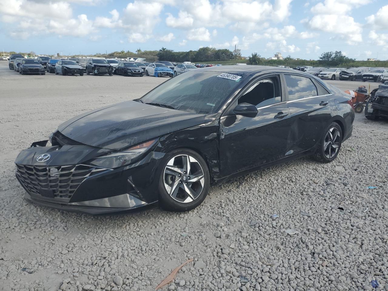2022 HYUNDAI ELANTRA SE