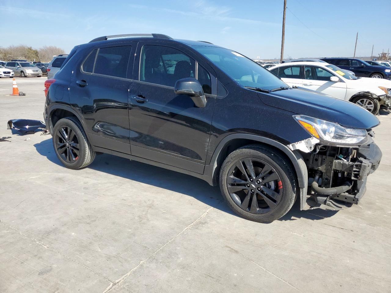 2021 CHEVROLET TRAX 1LT - Image 4