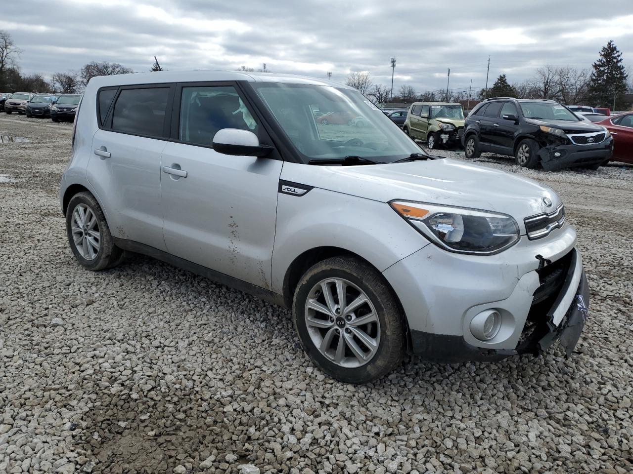 2019 KIA SOUL + - Image 4