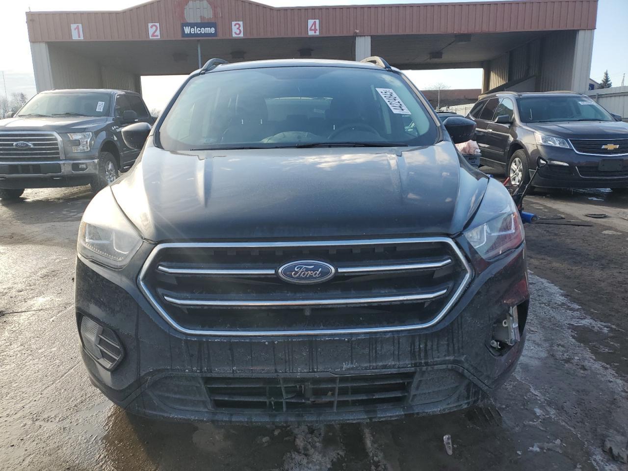 2017 FORD ESCAPE SE - Image 5