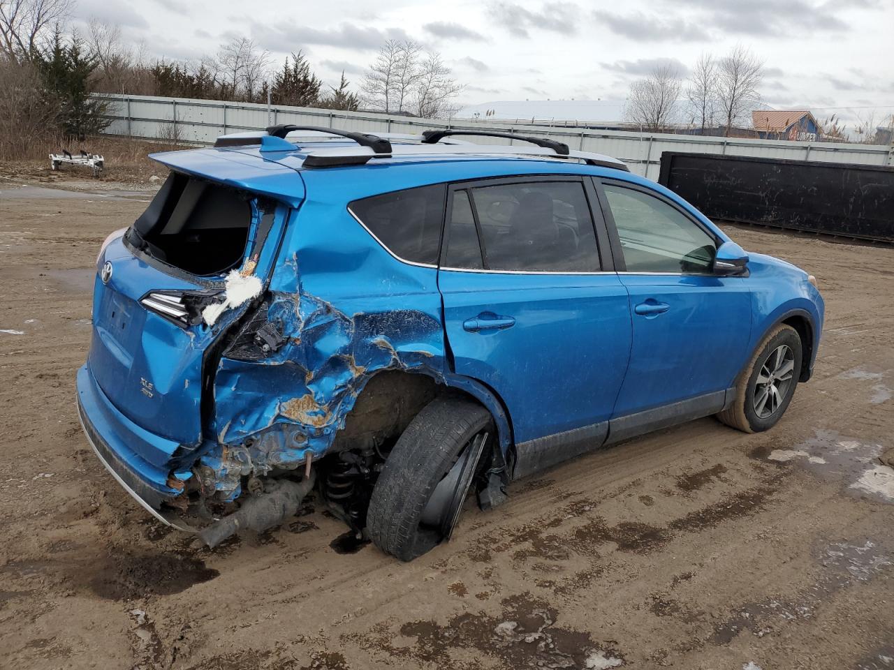 2016 TOYOTA RAV4 XLE - Image 3
