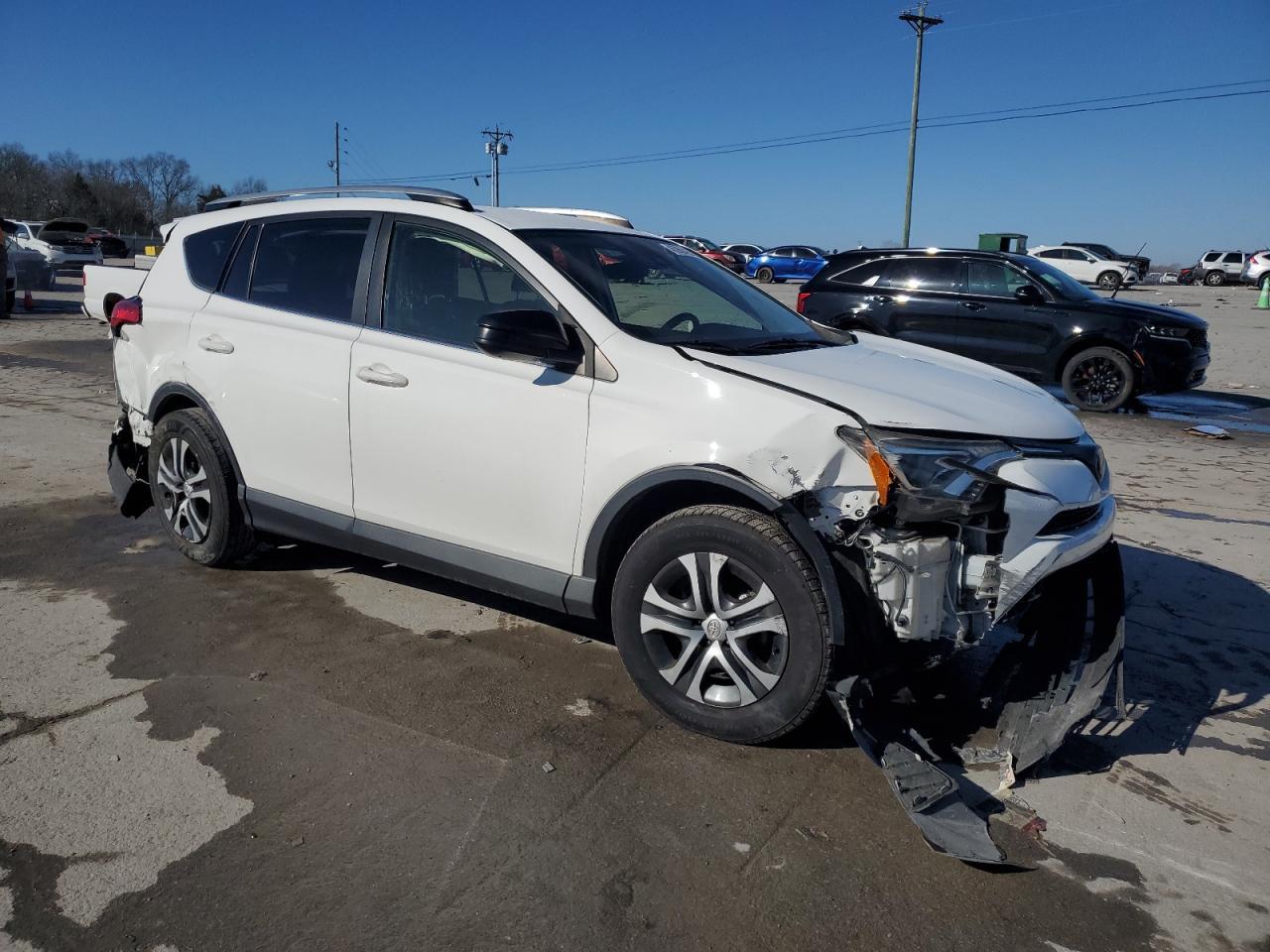 2018 TOYOTA RAV4 LE - Image 4