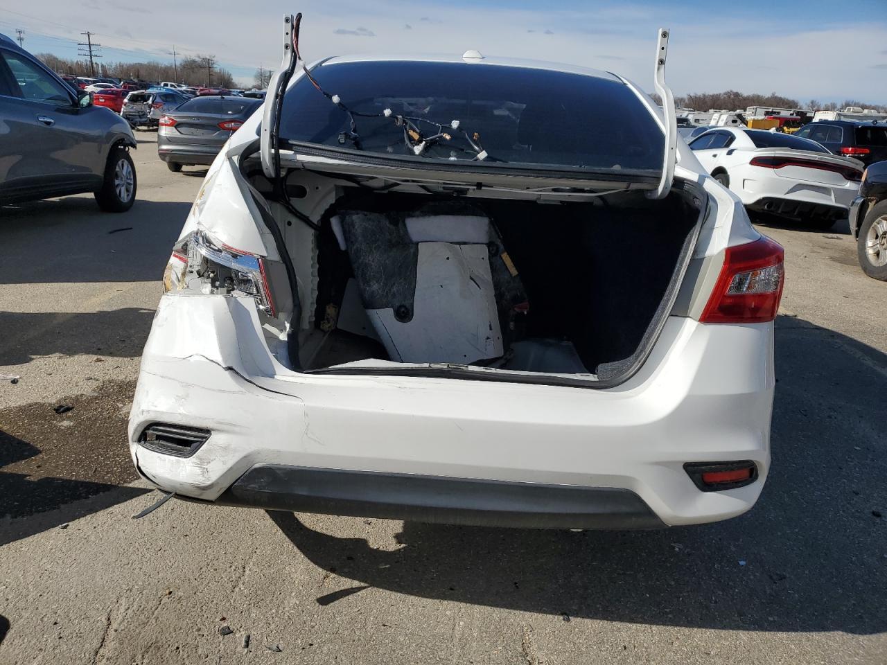 2018 NISSAN SENTRA S - Фото 6
