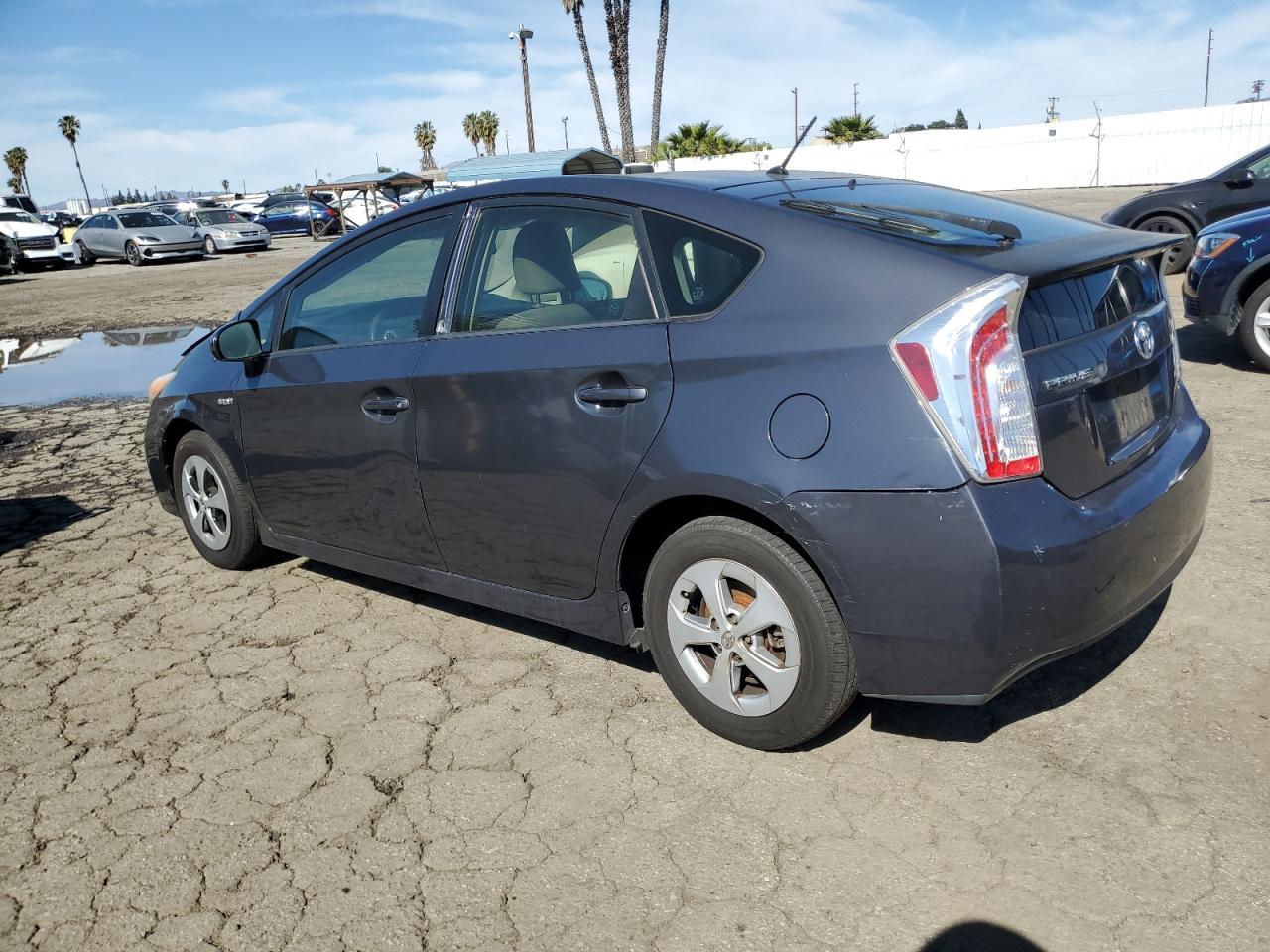 2013 TOYOTA PRIUS - Image 2