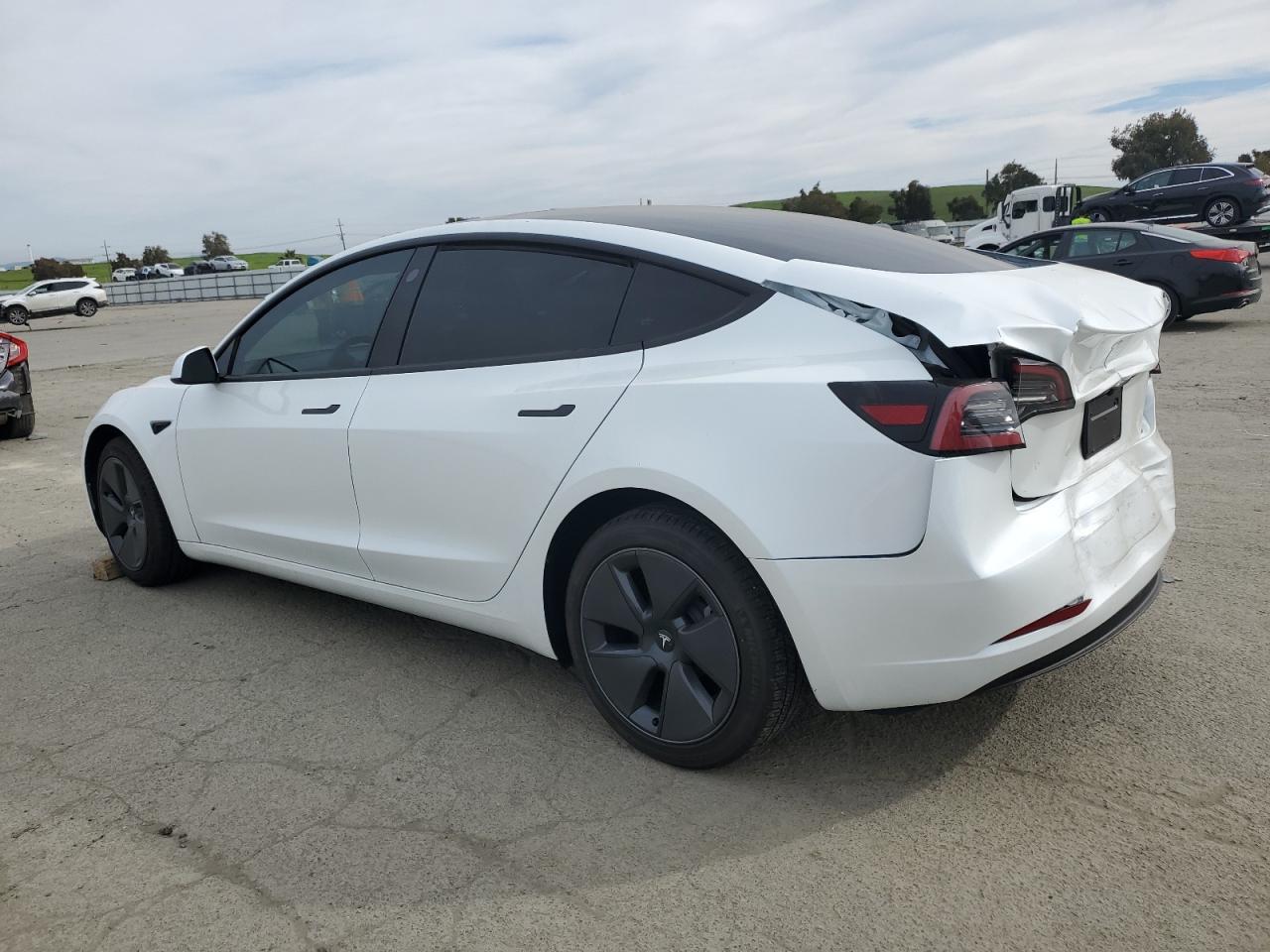 2023 TESLA MODEL 3 - Фото 2