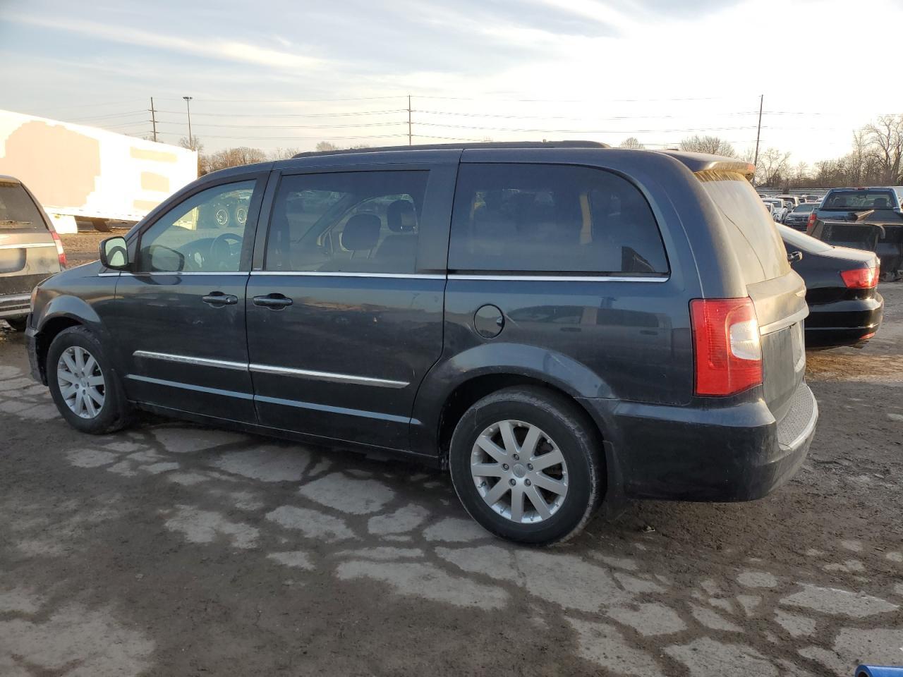 2014 CHRYSLER TOWN & COU - Фото 2